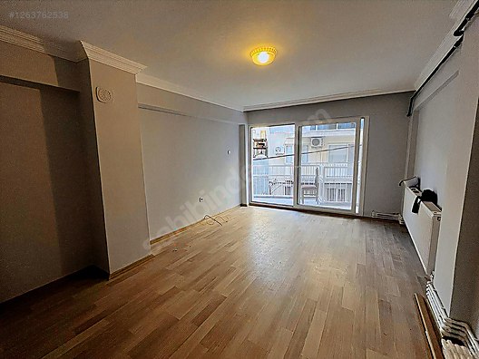 Göztepe Kilise Sokağı Merkezi Konumda 2+1 Ara Kat D.Gazlı